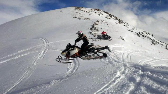 Prima competitie de snowmobile din Romania va avea loc la Predeal