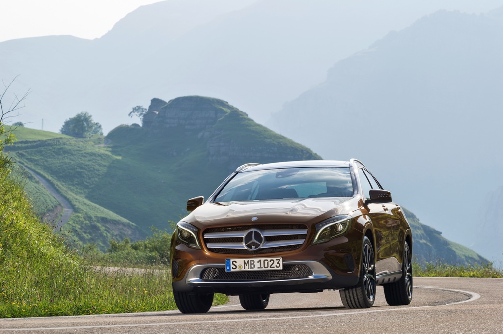 Noile modele Mercedes-Benz, GLA şi Clasa C, au fost staruri în cadrul evenimentului “Roadshow Star Experience”