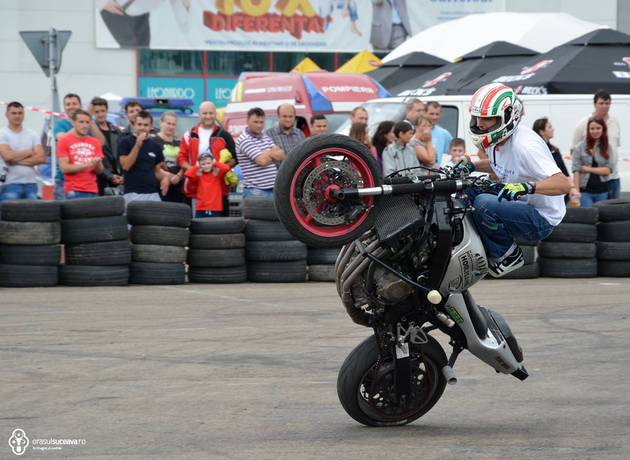 Demonstrații spectaculoase la Salonul Auto Moto 2015